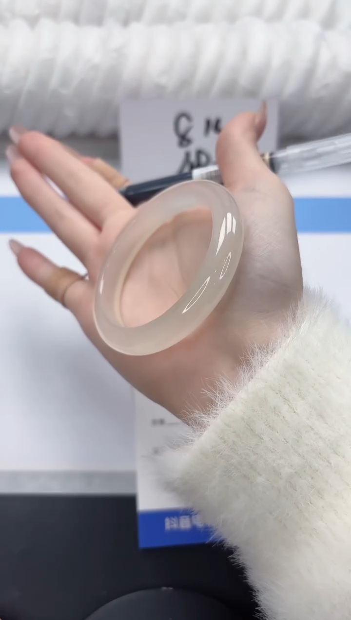 【闪购商品】石英质玉手镯未镶嵌A28-53