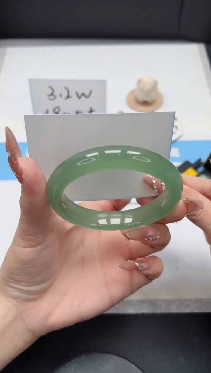 【闪购商品】石英质玉手镯未镶嵌168/60.8东陵玉