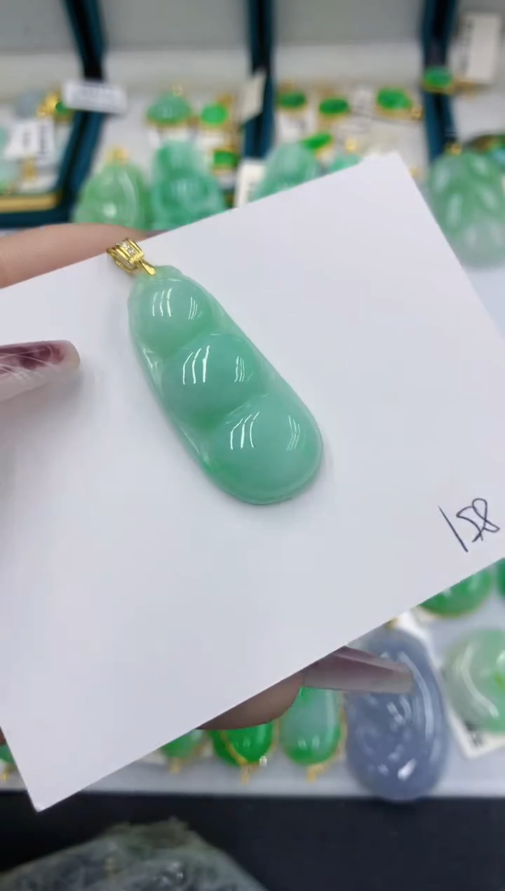 颈饰未镶嵌翡翠111111