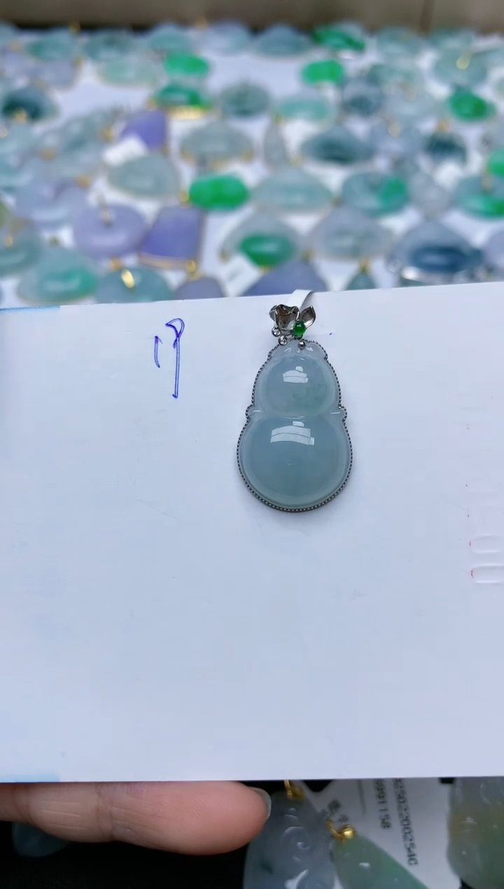 【闪购商品】翡翠颈饰18K金镶嵌天然翡翠A货    