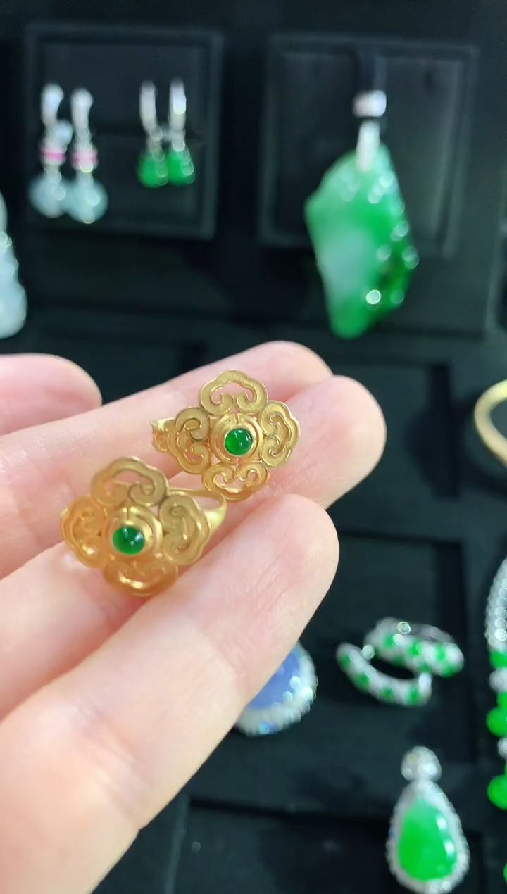 【闪购商品】翡翠耳饰18K金镶嵌耳饰