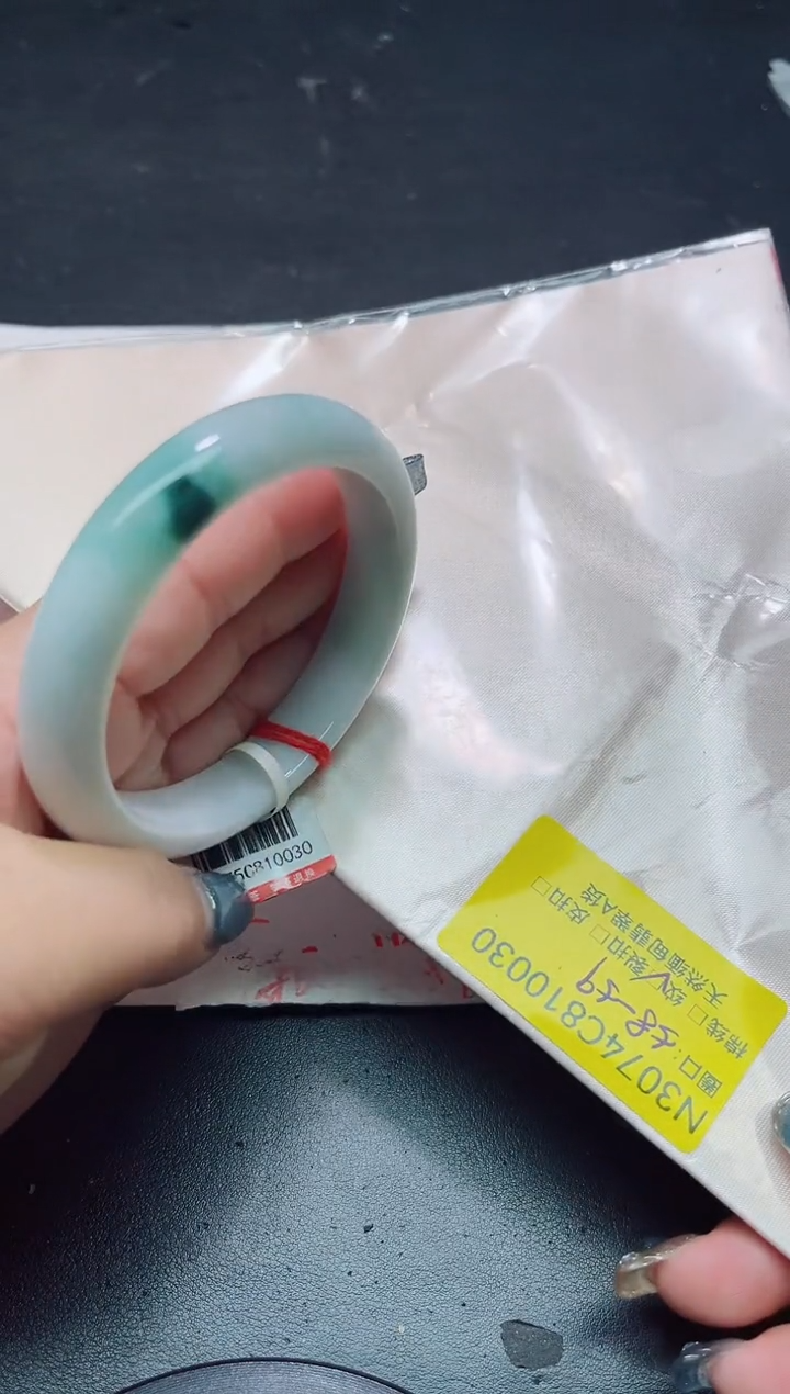 翡翠未镶嵌手镯58-59/10030