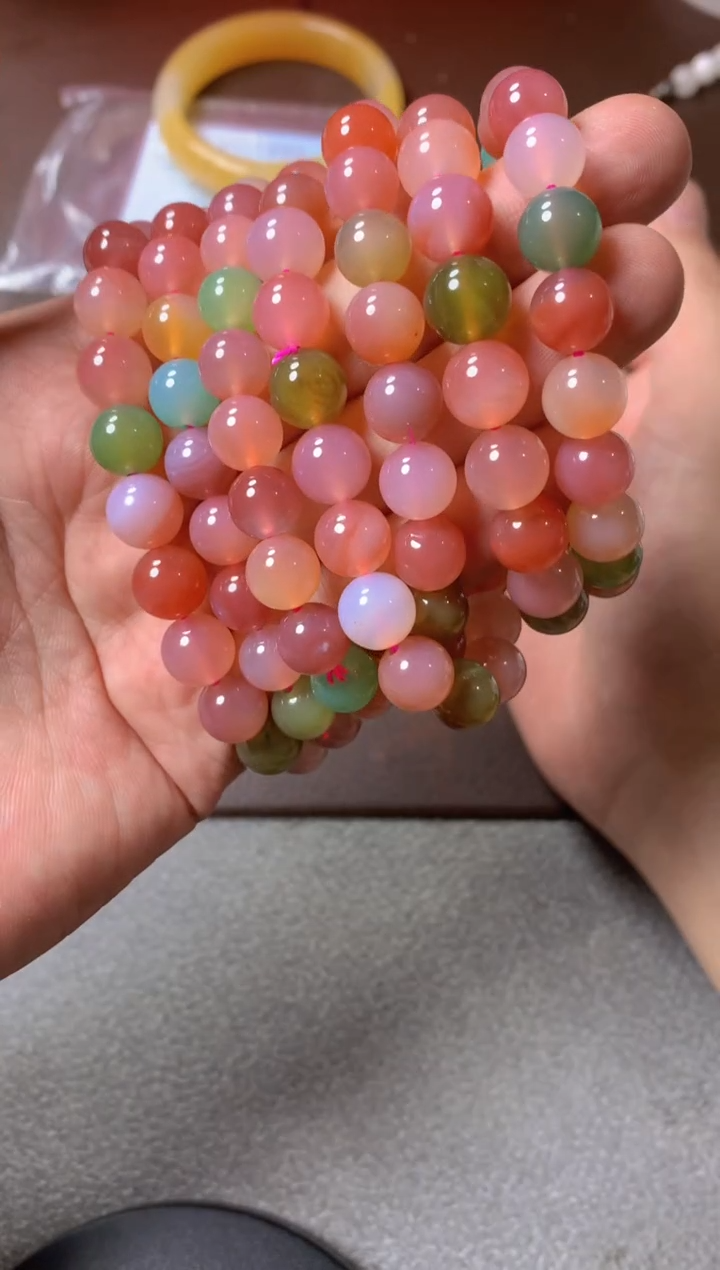 玛瑙/玉髓颈饰未镶嵌七彩盐源多样发货拍一发一