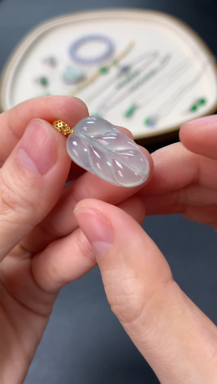 【闪购商品】翡翠吊坠(不含链)18K金镶嵌398