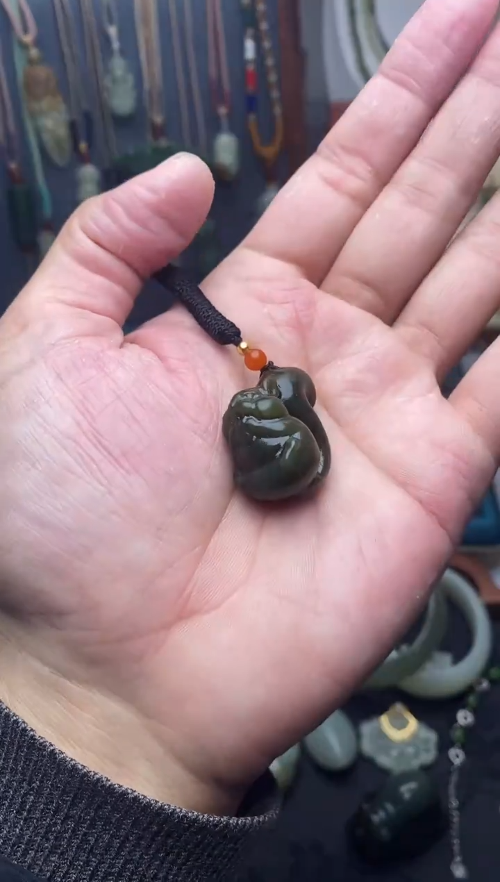 颈饰未镶嵌和田玉1