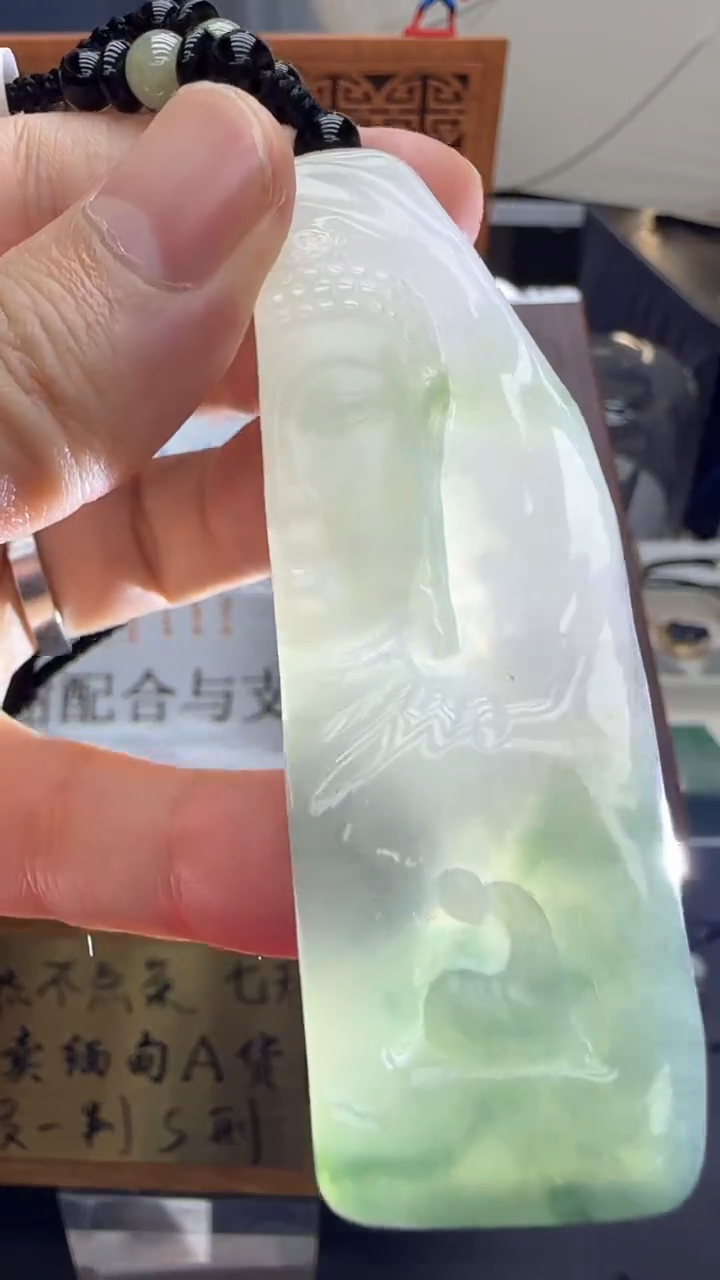 【闪购商品】翡翠挂件未镶嵌国雕谢林工（定制退货扣1000元）