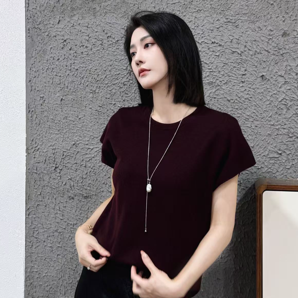 ES周七 KK35333【松弛感】绵羊毛时尚混纺简约短袖