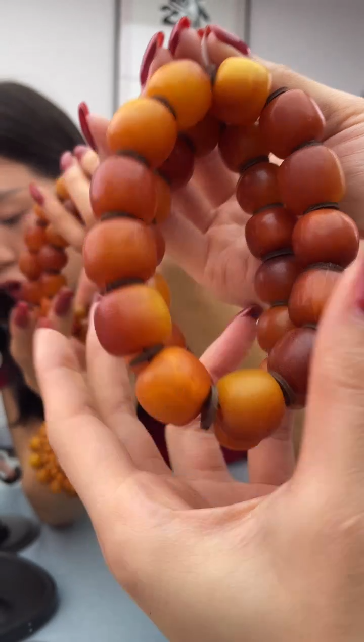 未镶嵌蜜蜡珠宝奇石假一罚十，042.17微瑕多样性发一件