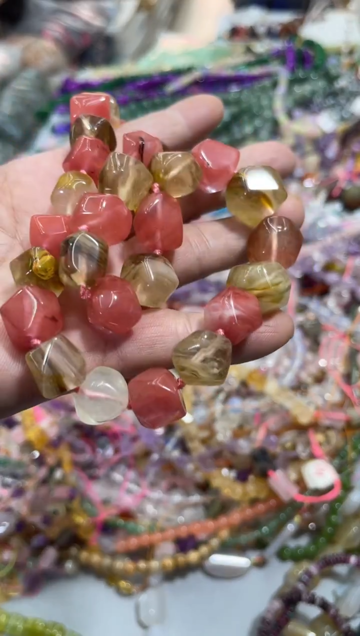 未镶嵌玛瑙/玉髓珠宝半成品一条