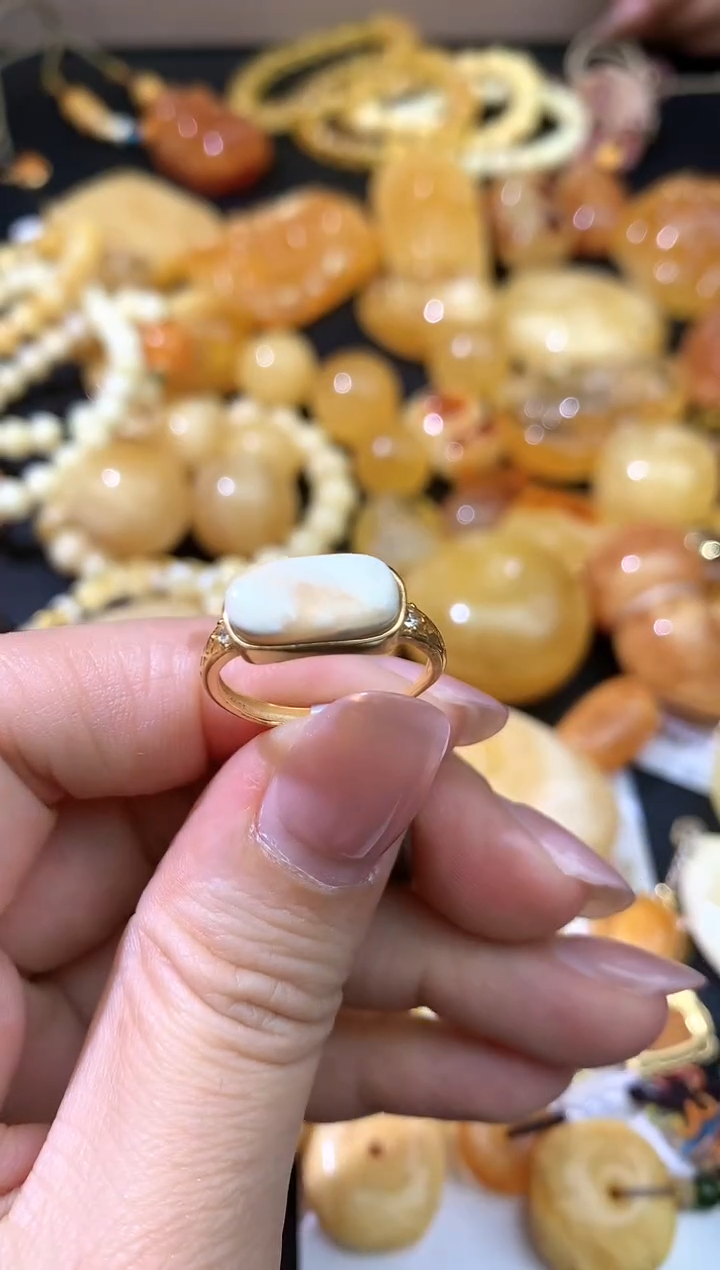 未镶嵌蜜蜡戒指戒指