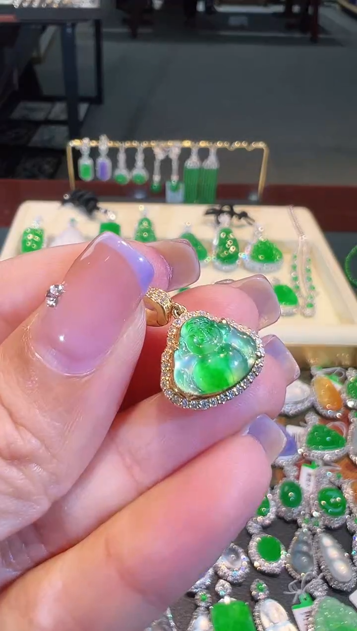 【闪购商品】翡翠吊坠(不含链)18K金镶嵌翡翠