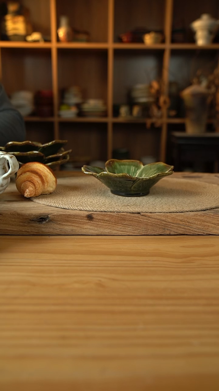 871福利黑泥新品系列的五瓣碟子1个