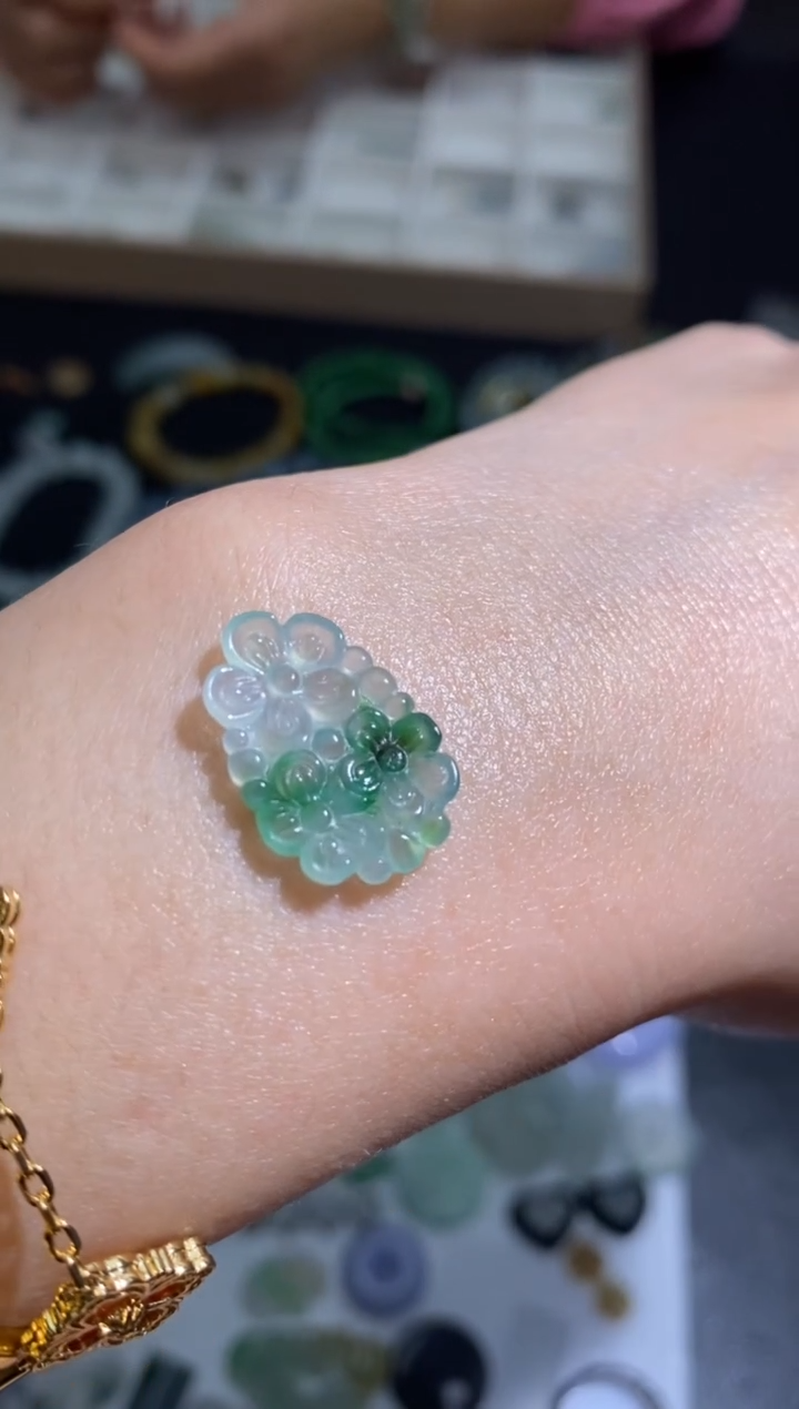 未镶嵌定制翡翠翡翠毛货~