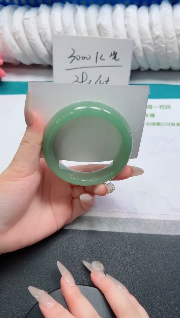 石英质玉手镯未镶嵌84-57.8