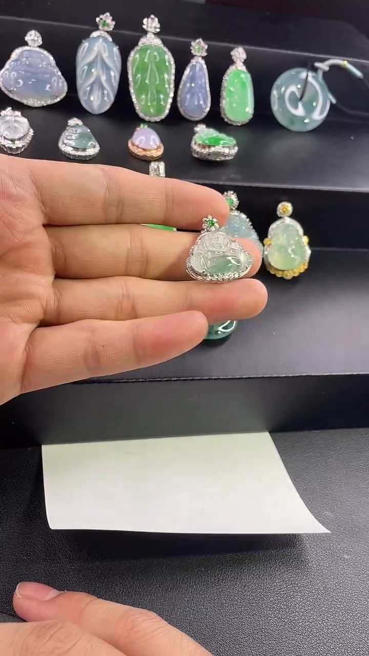 【闪购商品】翡翠颈饰18K金镶嵌吊坠