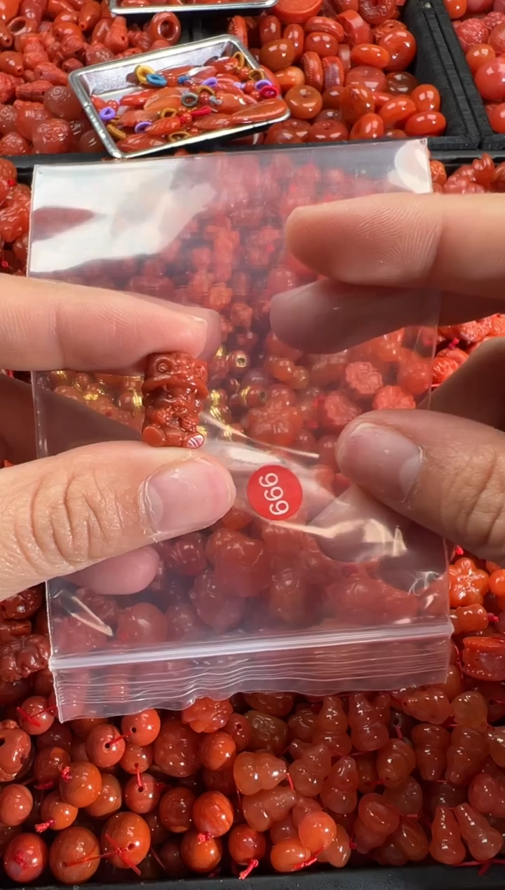 【闪购商品】南红玛瑙颈饰未镶嵌1