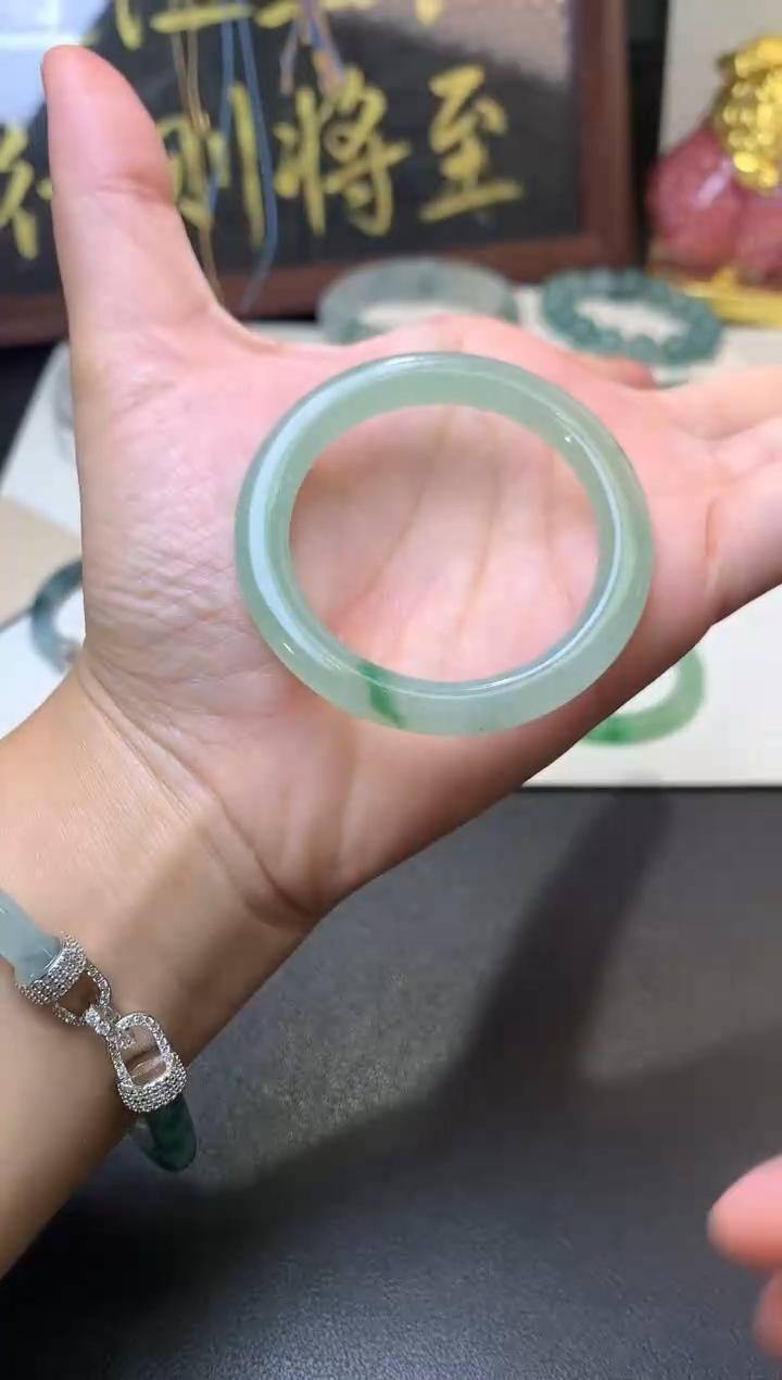 未镶嵌定制翡翠毛货