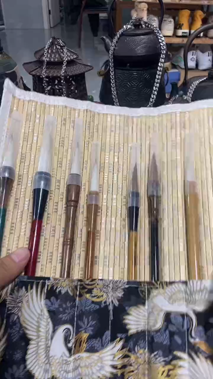 瓷片闪购商品  如图所示