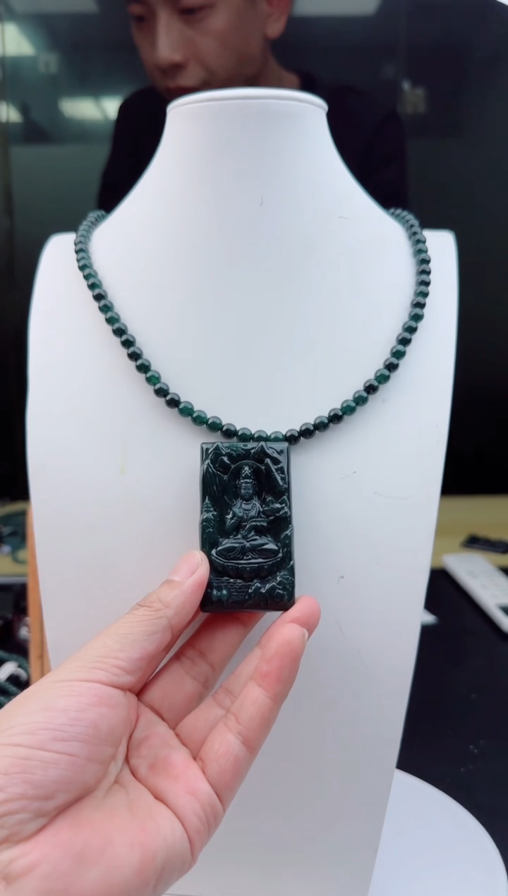 【闪购商品】翡翠颈饰未镶嵌111111111