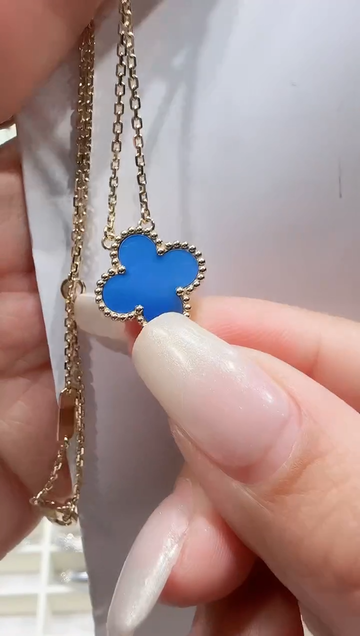 【闪购商品】玛瑙/玉髓项链18K金镶嵌蓝色四叶草项链