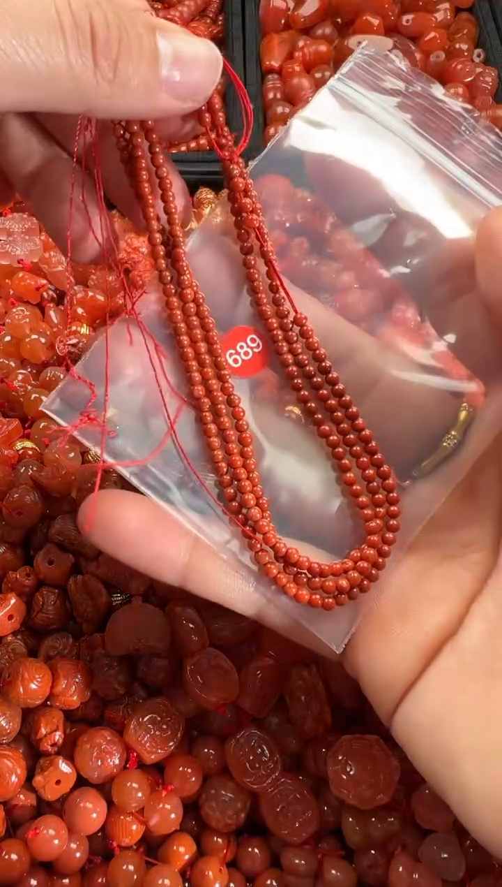 【闪购商品】南红玛瑙颈饰未镶嵌1