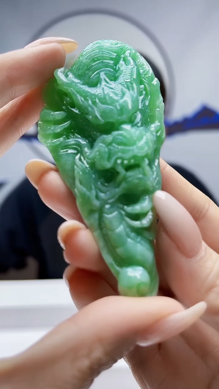 未镶嵌定制翡翠毛货挂件60