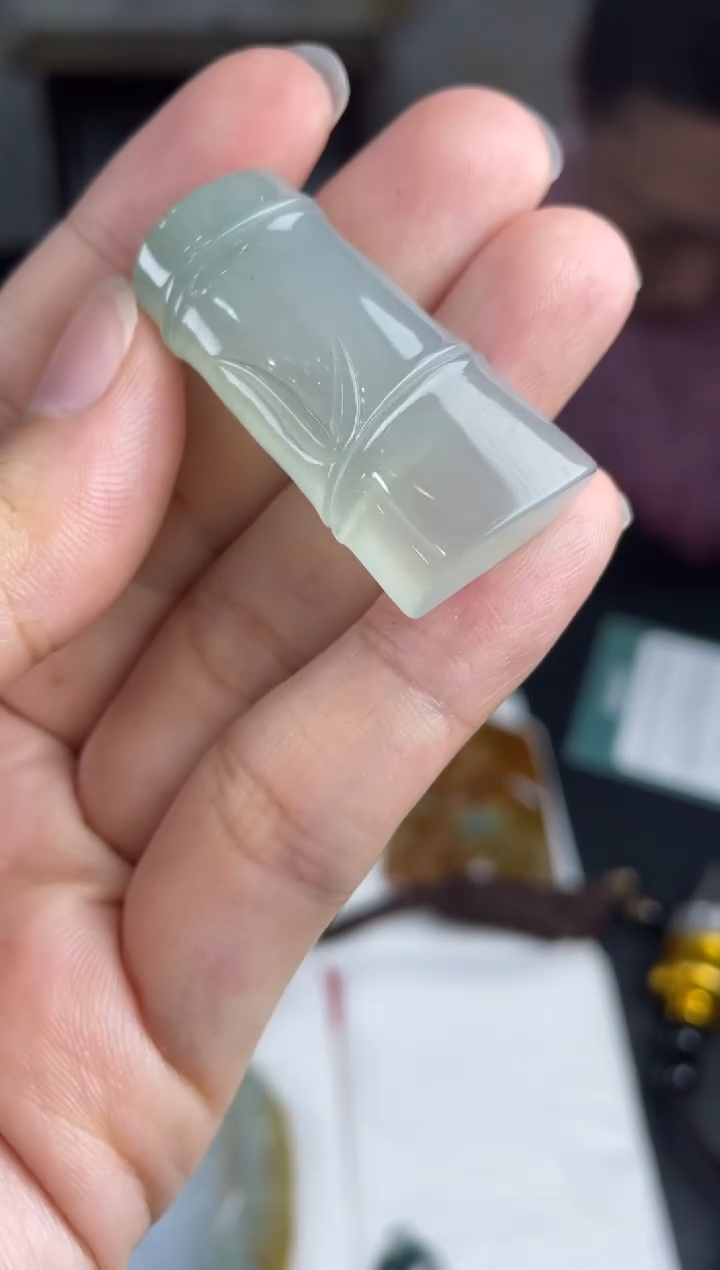 定制翡翠未镶嵌05-28HDJT0155483