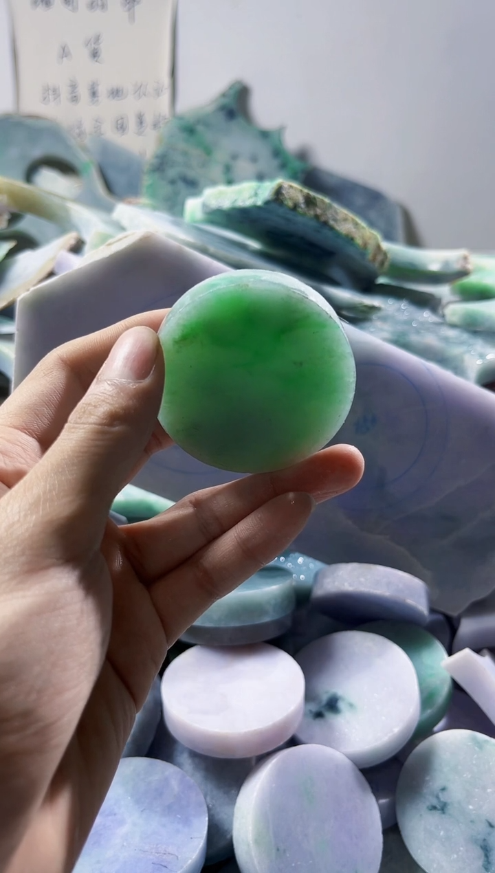 翡翠裸石 缅甸翡翠A货陈21