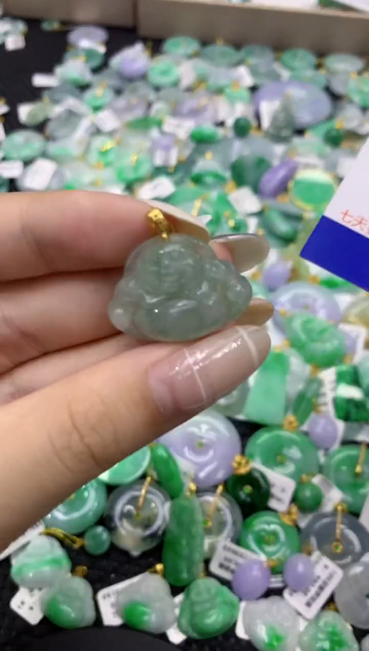 颈饰未镶嵌翡翠天然缅甸翡翠A货
