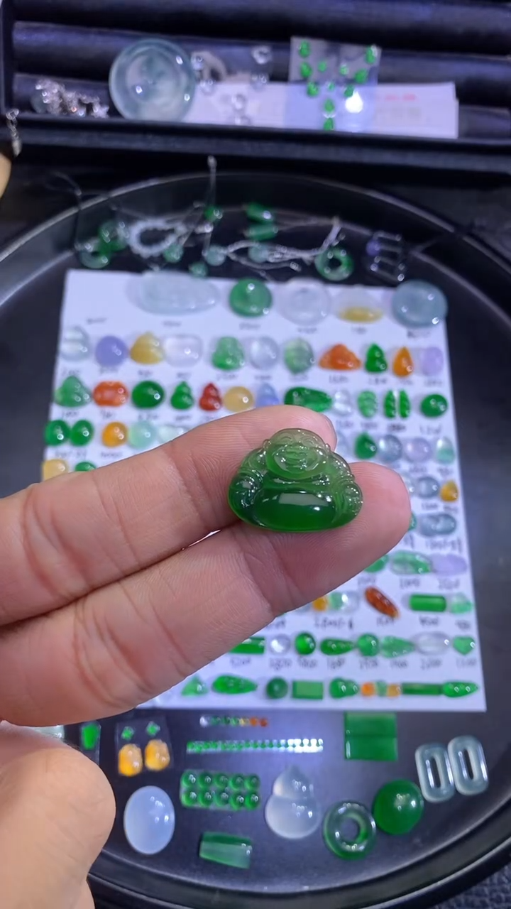 未镶嵌挂件翡翠佛公