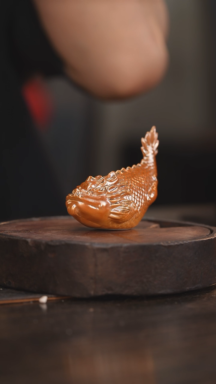 【闪购商品】杯173柴房陶瓷柴烧 鱼化龙茶宠