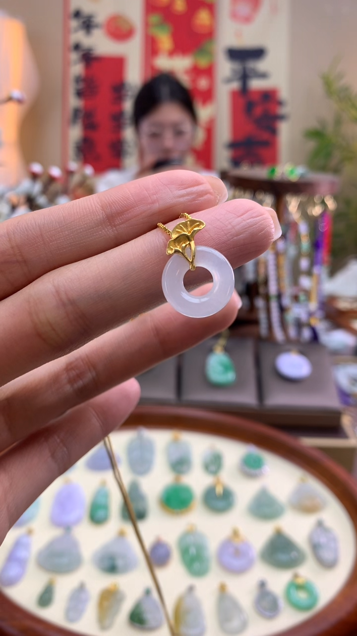 【闪购商品】翡翠颈饰18K金镶嵌甜甜圈