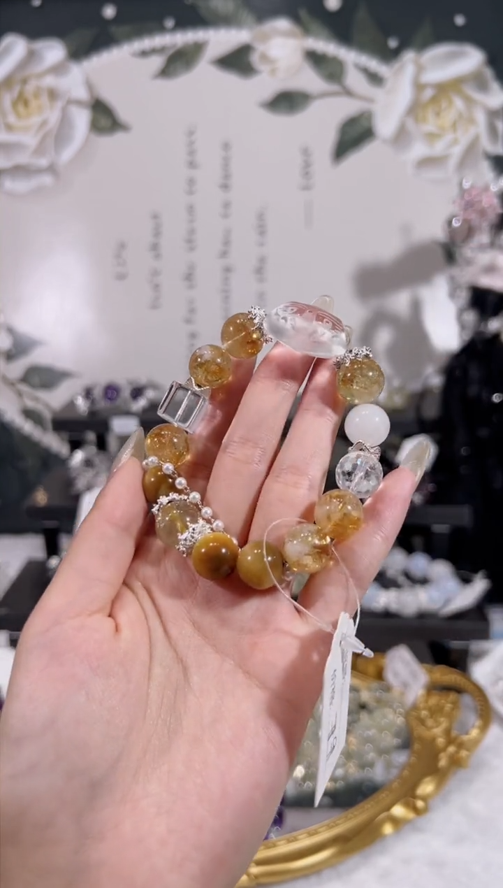 【闪购商品】水晶手链未镶嵌天然水晶默认微瑕 多样性发货发其一