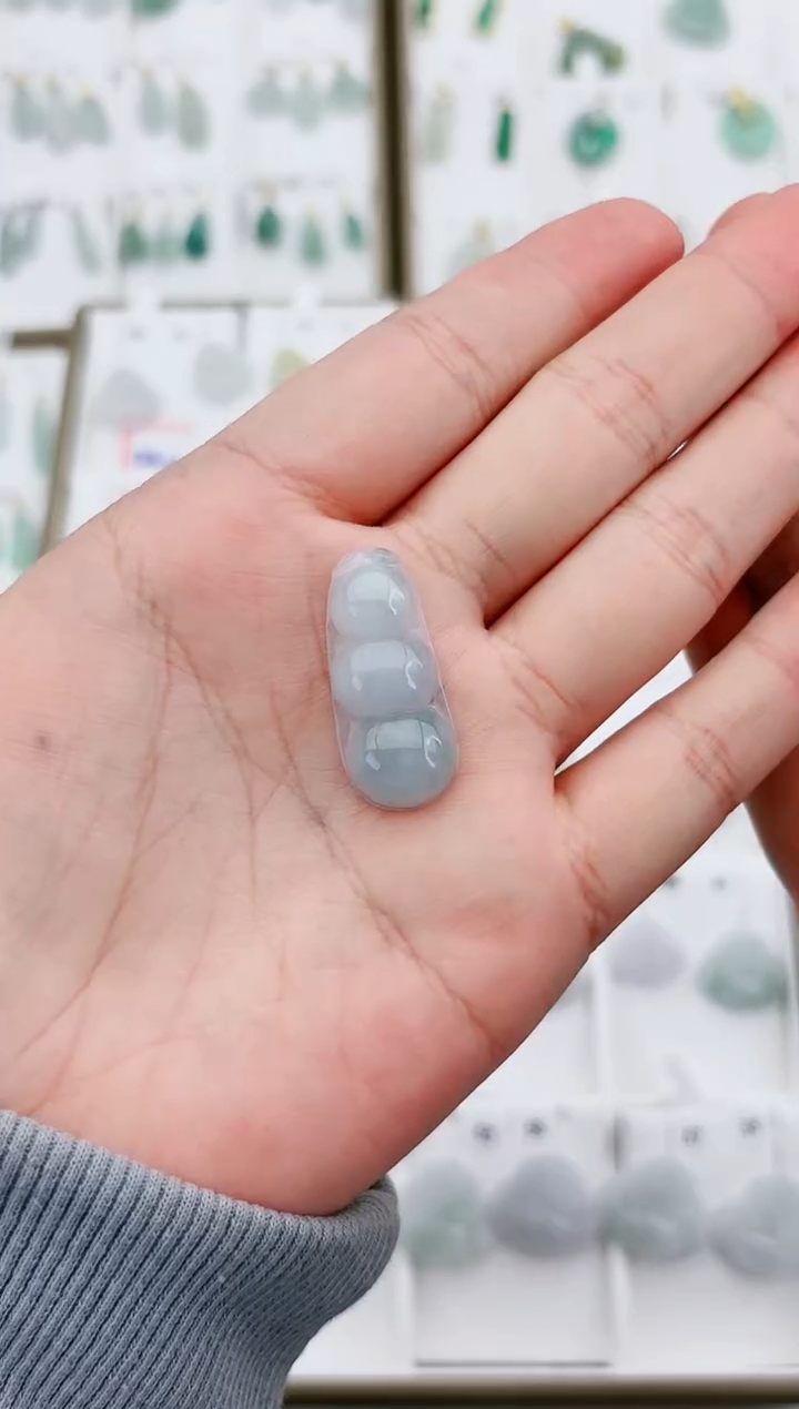 【闪购商品】翡翠颈饰未镶嵌豆子