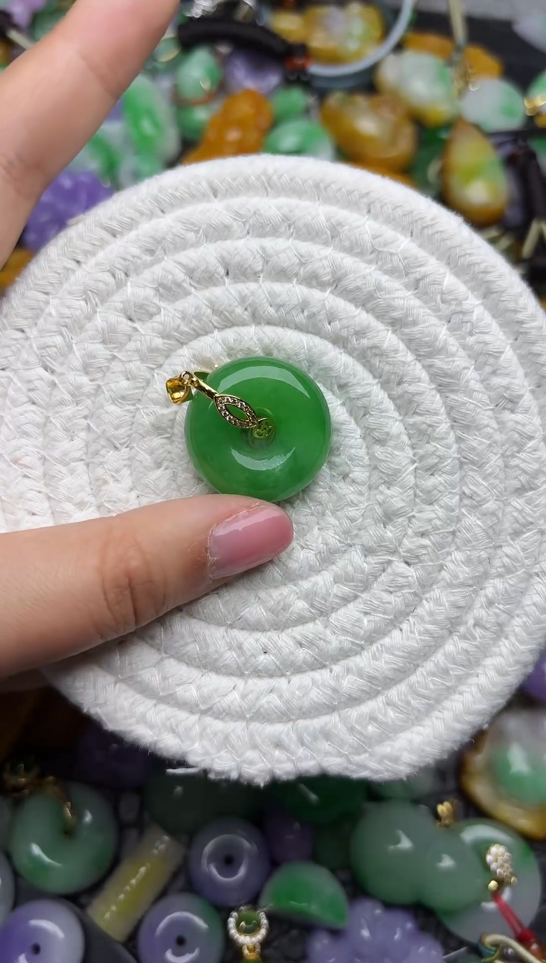 颈饰未镶嵌翡翠缅甸翡翠吊坠