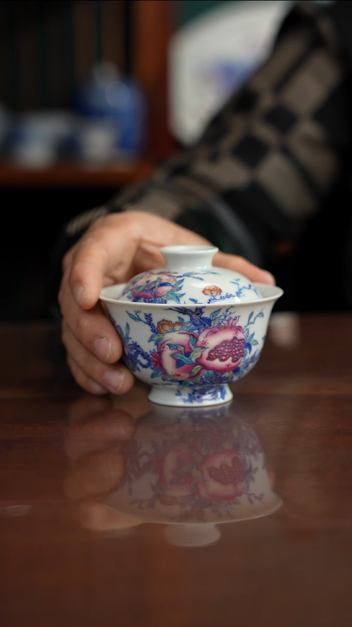 空山明月新斗彩石榴盖碗