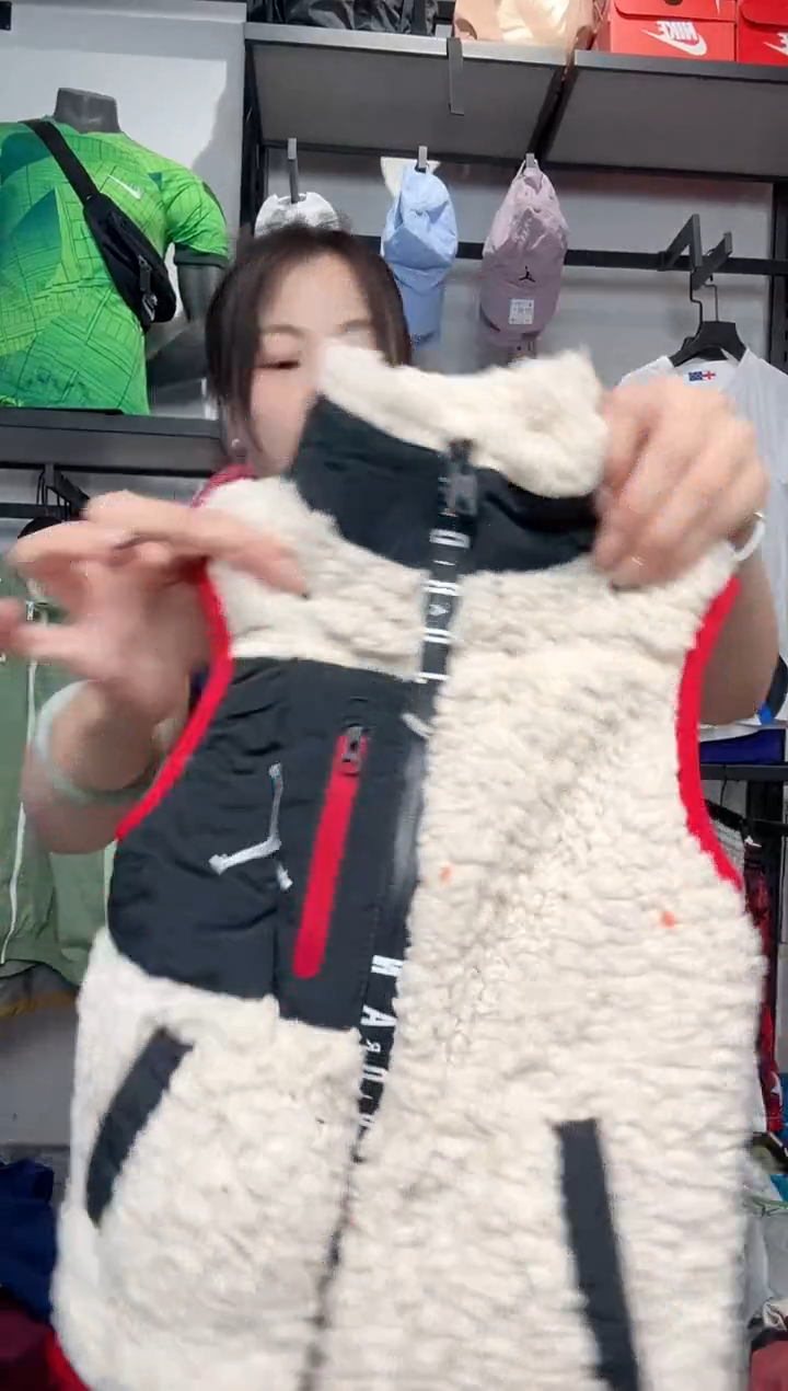 1689编码 瑕疵款直播间过款为准 尺码