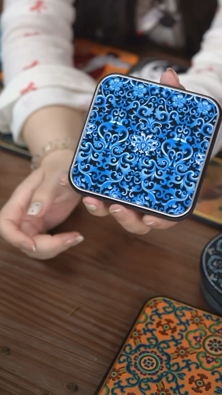 壹藏贰宝蓝宝相杯垫一片