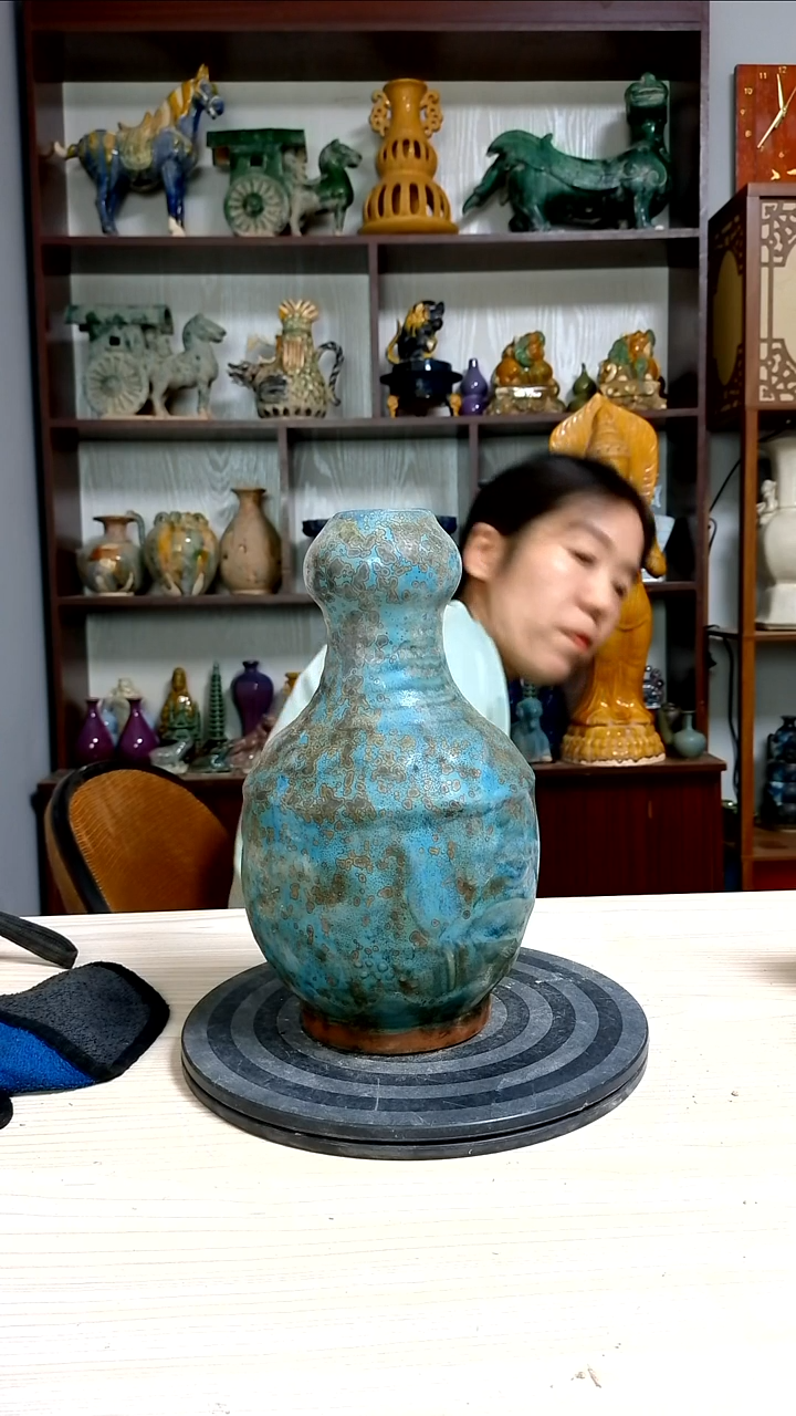 经典精美复古风格瓷器