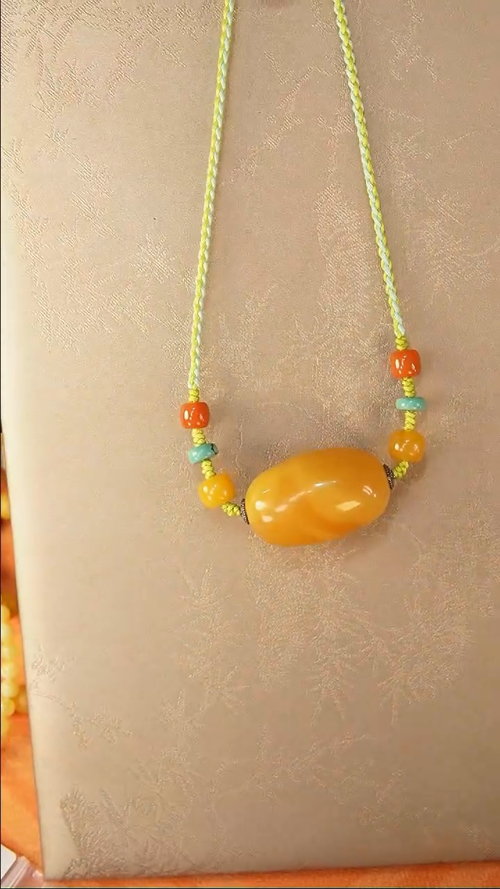 【闪购商品】琥珀颈饰未镶嵌颈饰