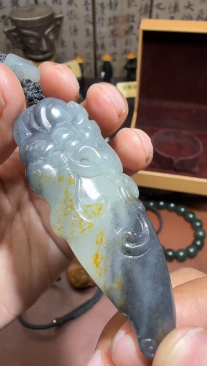 未镶嵌和田玉挂件和田玉