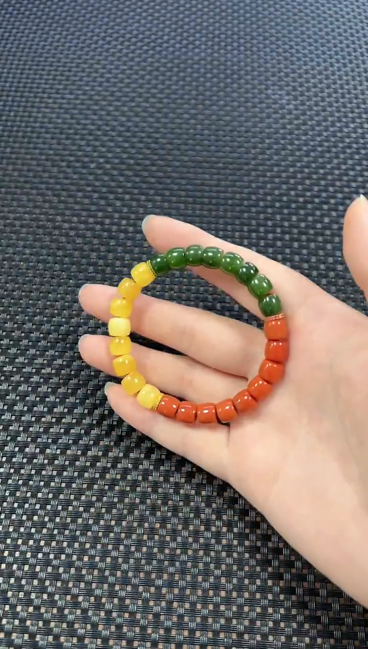 未镶嵌手串和田玉约8mm+ （多样性发一件）