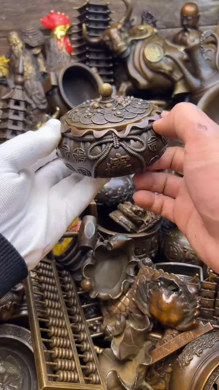 精美铜器，点击下单