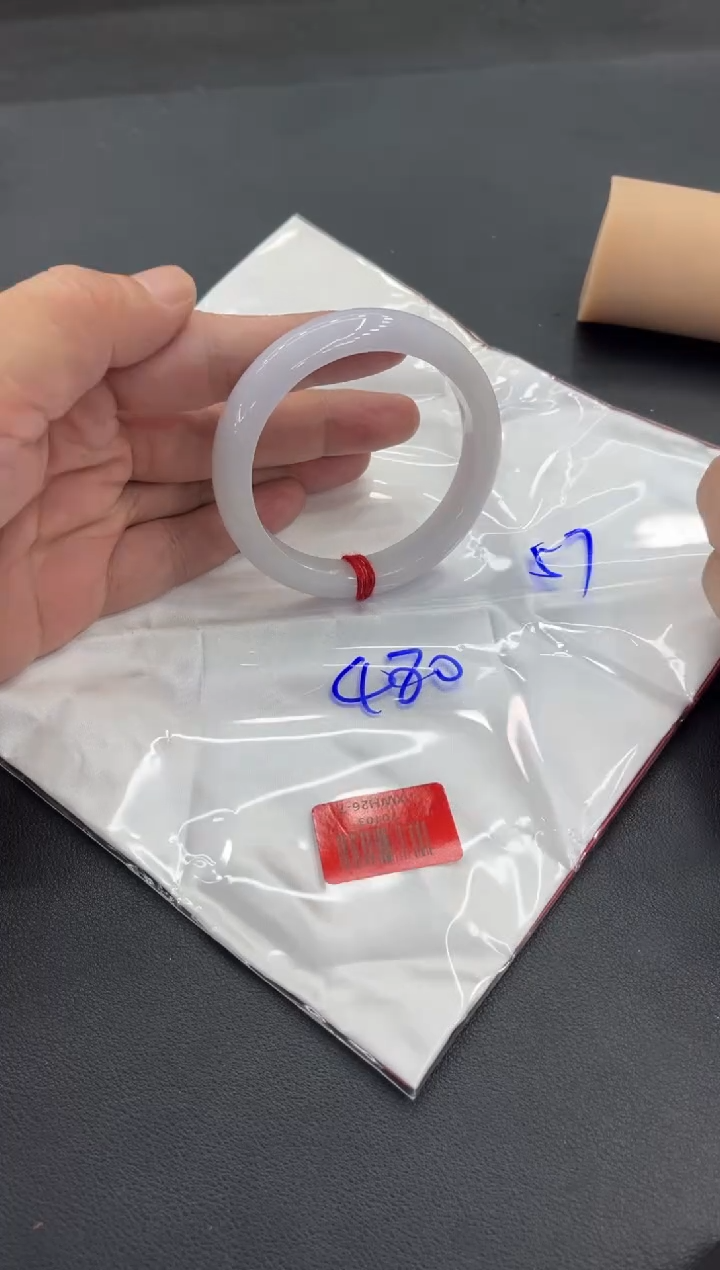 未镶嵌手镯翡翠翡翠手镯