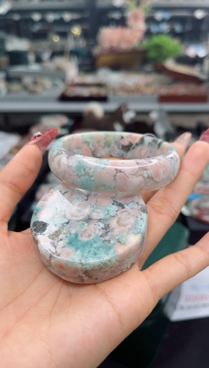 【闪购商品】石英质玉手镯未镶嵌56圈口（赠品镯心）3S941719