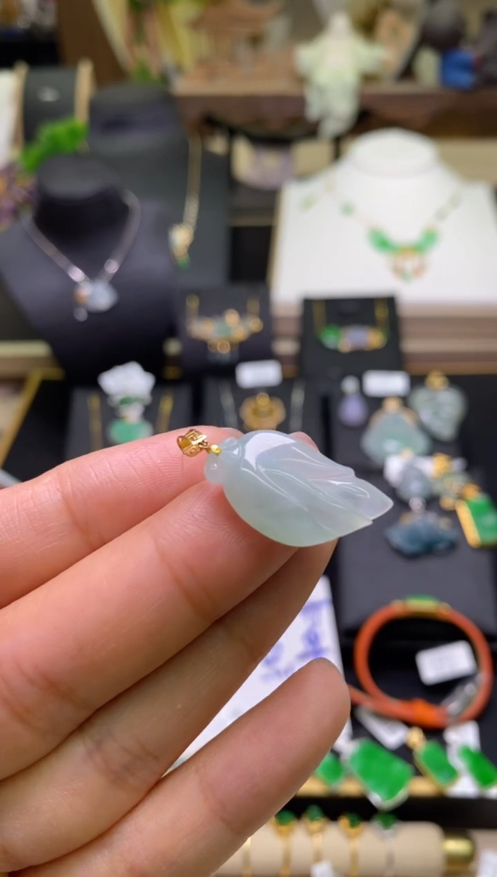 【闪购商品】翡翠颈饰18K金镶嵌净货16121