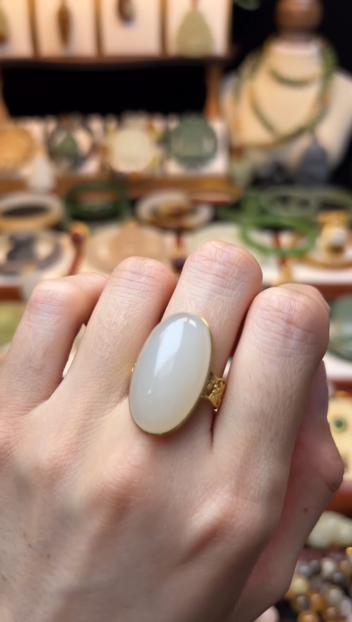 【闪购商品】和田玉戒指18K金镶嵌1