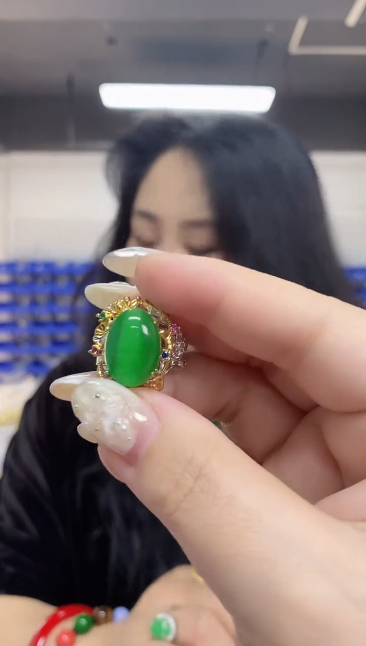 【闪购商品】水晶戒指未镶嵌多样性发其一颜色微差