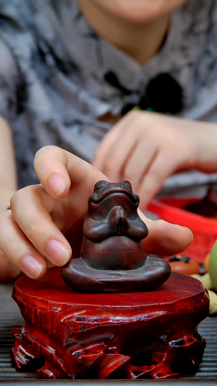 宜兴紫砂手工青蛙