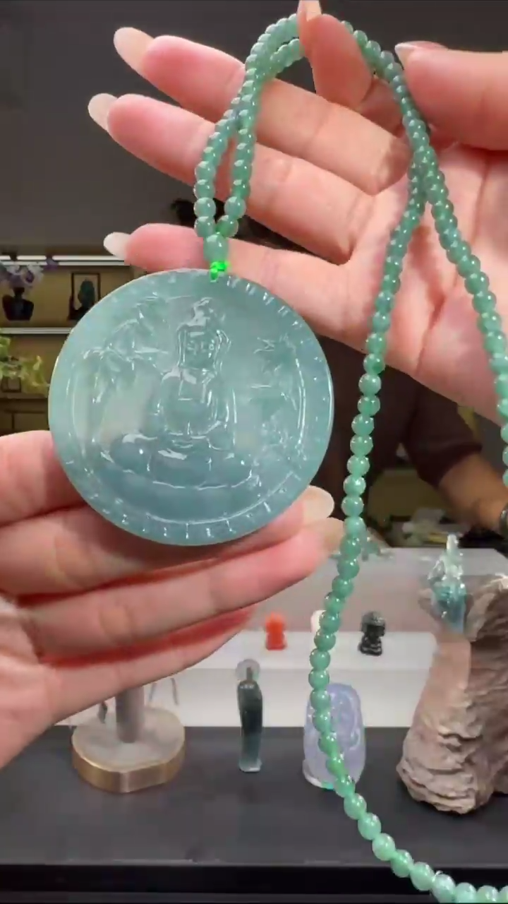 吊坠(赠链)未镶嵌翡翠观音（多样性发其一）